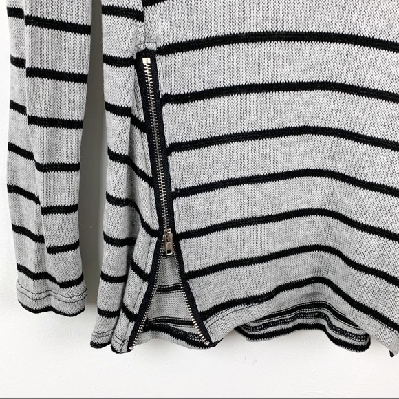 CHARLOTTE Russe Striped Zip Hem Tunic Size Medium - Picture 2 of 7